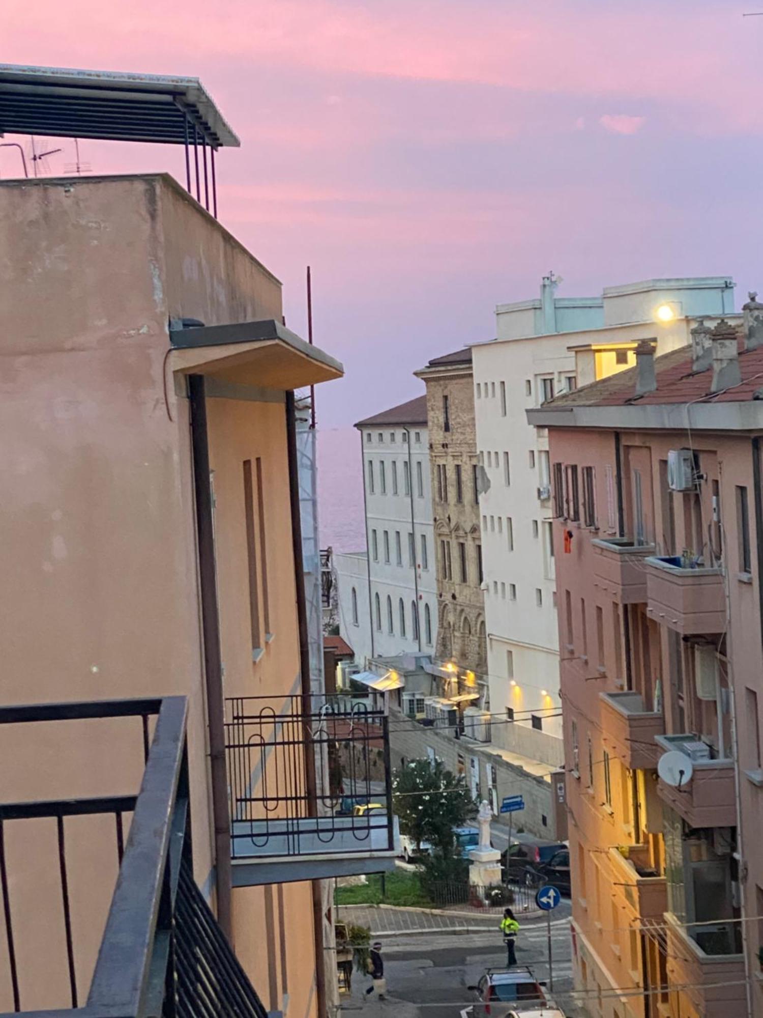 B&B Via Oliviero Termoli Luaran gambar